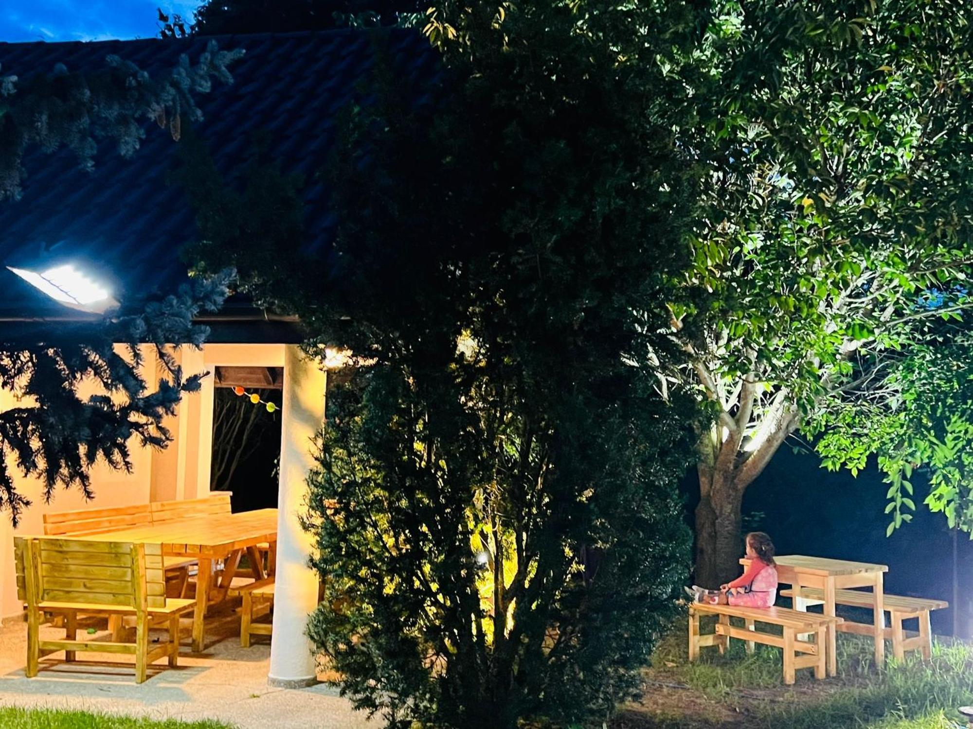 فيلا Evie'S Tree House Dragomirna المظهر الخارجي الصورة