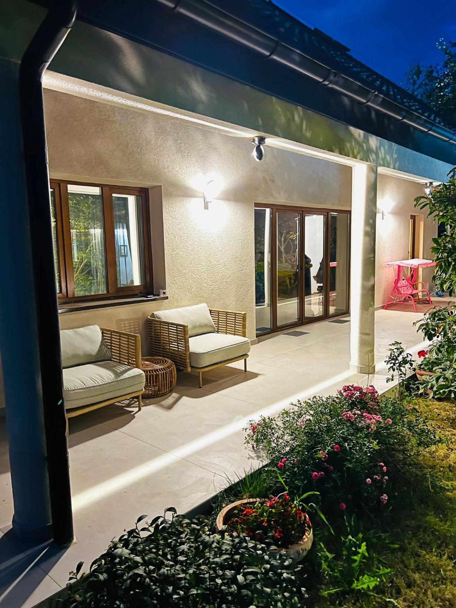 فيلا Evie'S Tree House Dragomirna المظهر الخارجي الصورة